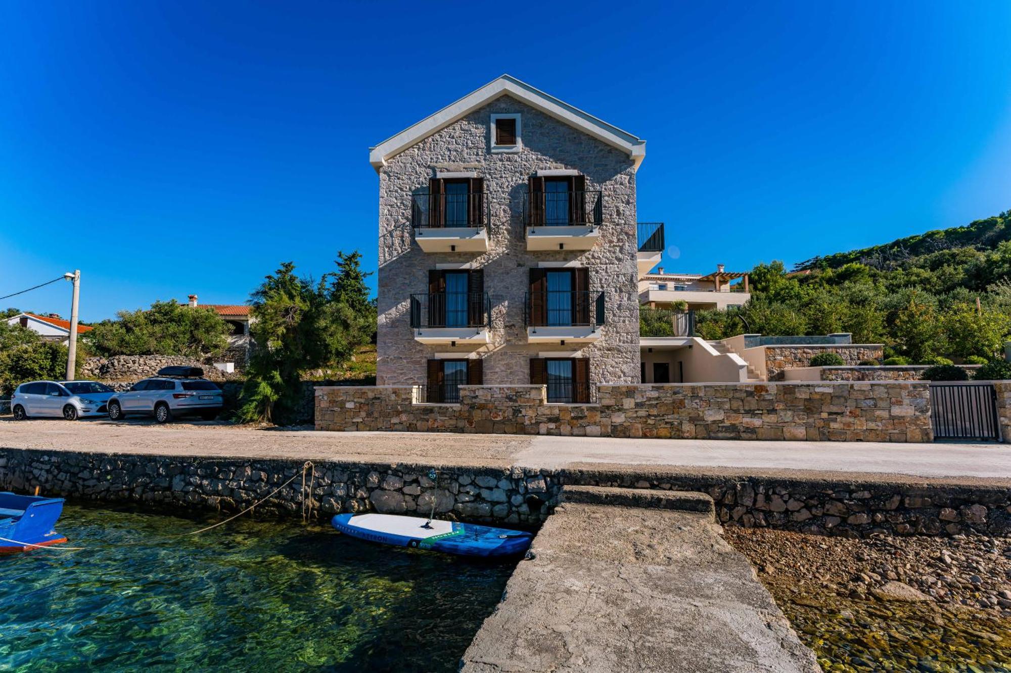 Seafront Draga With Heated Infinity Pool Mali Iz