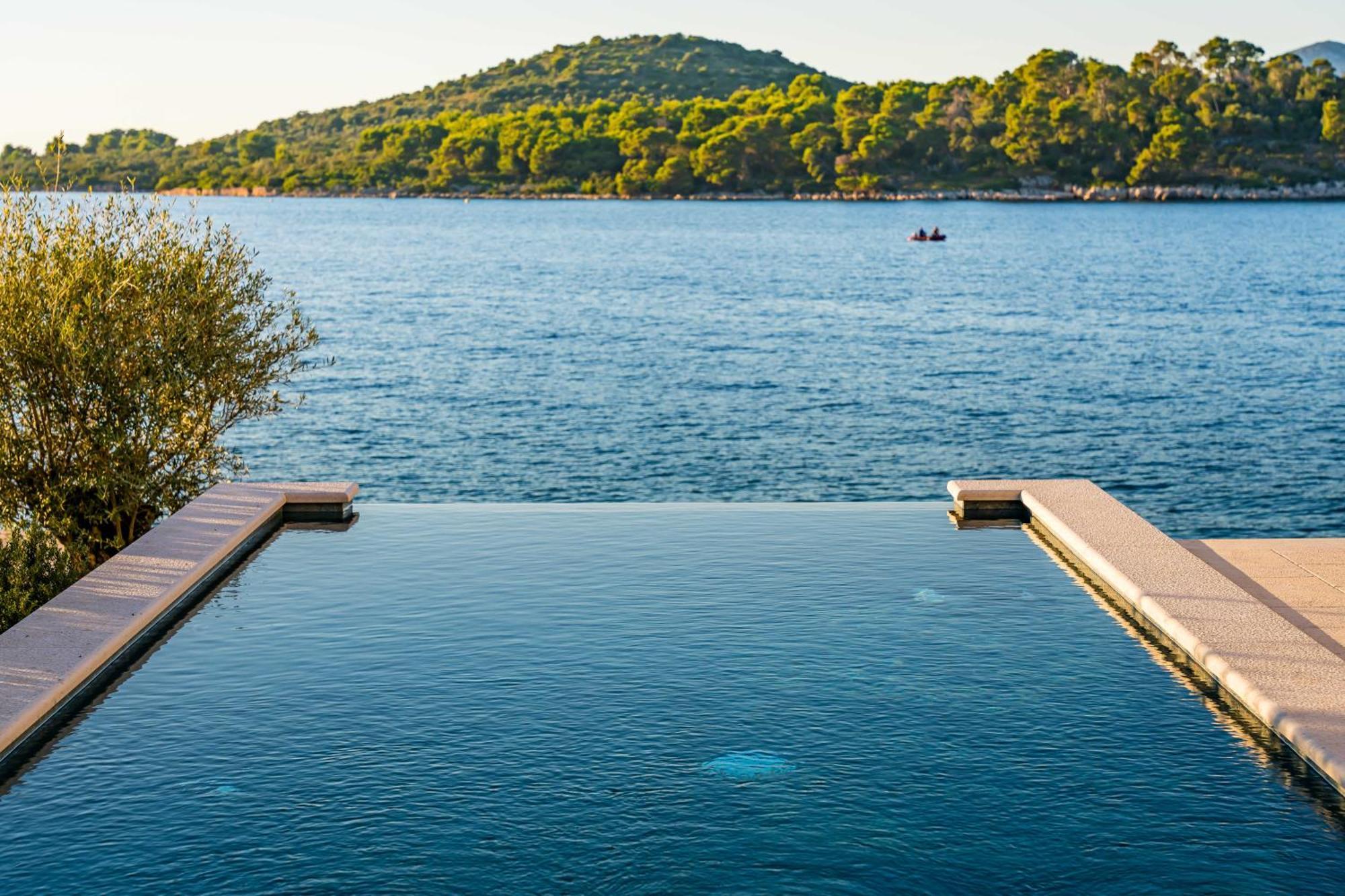 Seafront Draga With Heated Infinity Pool Villa