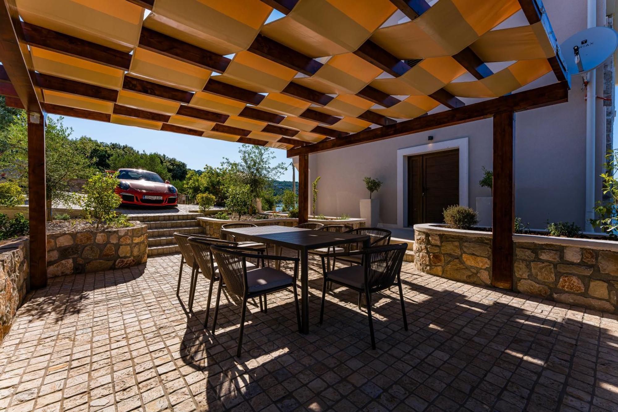 Seafront Draga With Heated Infinity Pool Villa *