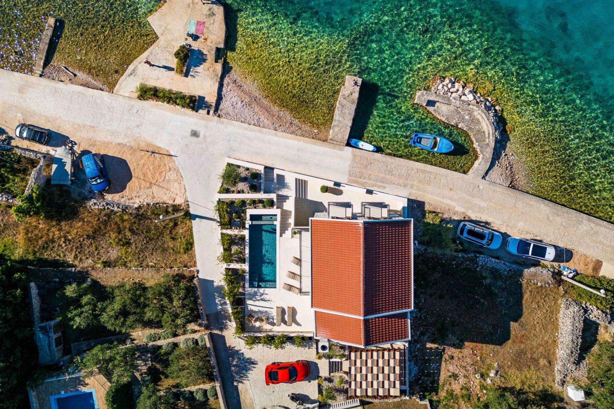 Seafront Draga With Heated Infinity Pool *